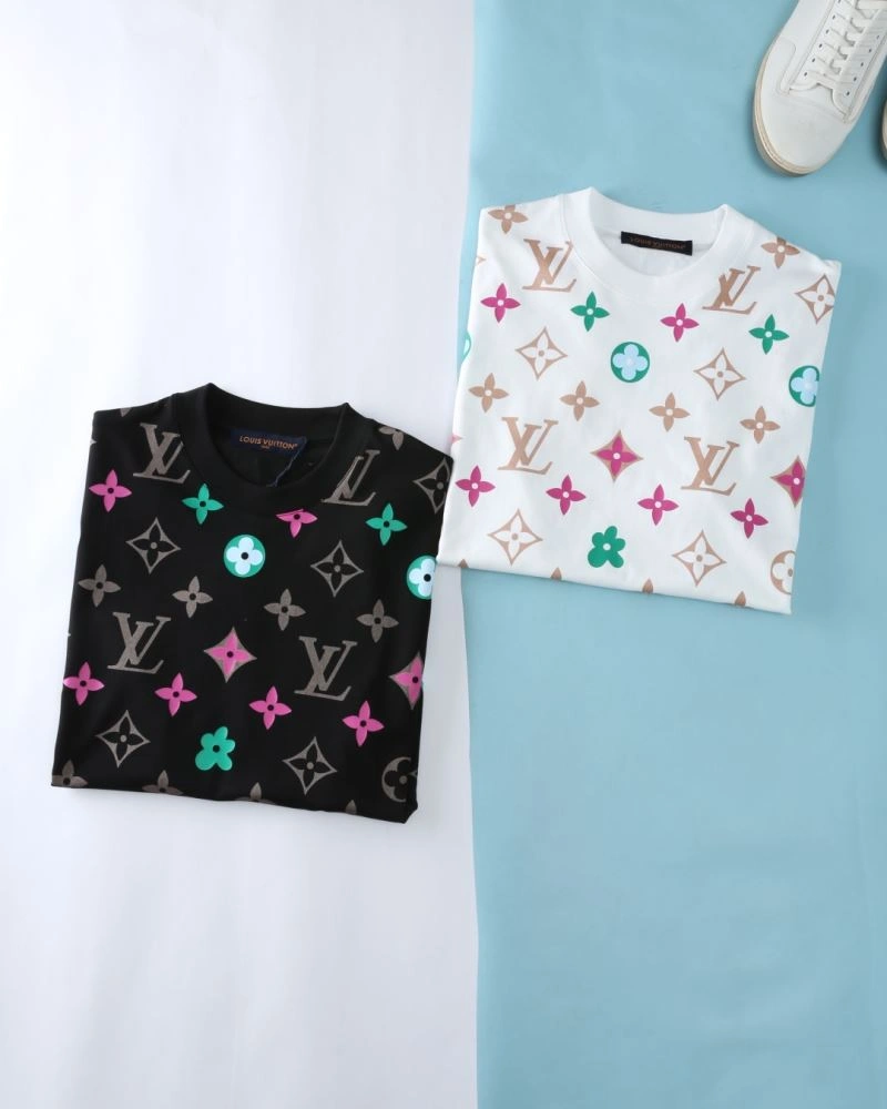 Louis Vuitton T-Shirts Casual 136202
