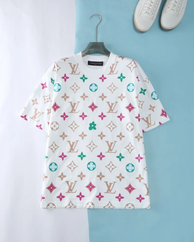 Louis Vuitton T-Shirts Casual 136202
