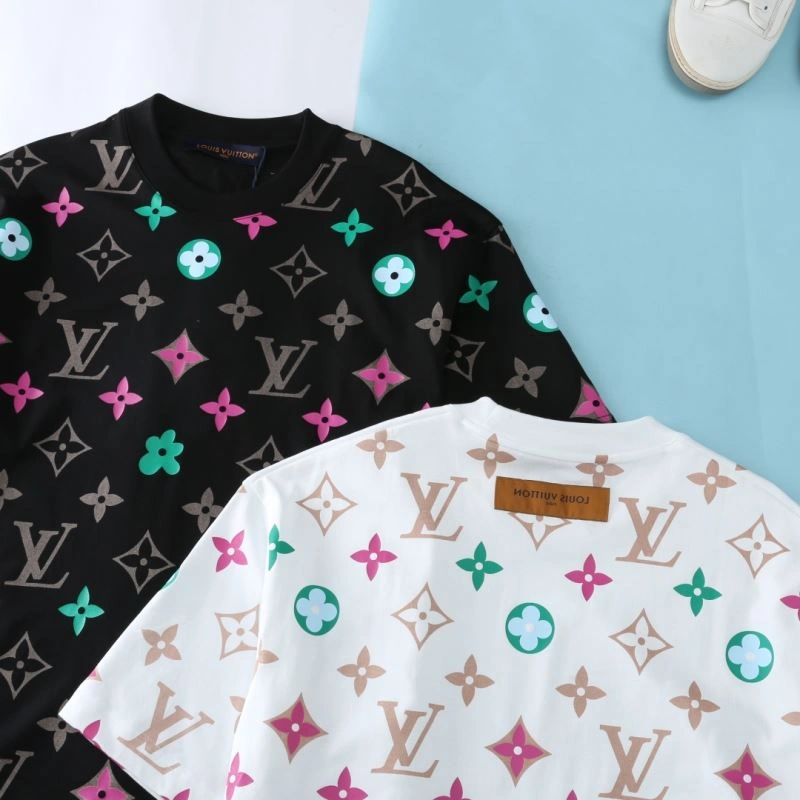 Louis Vuitton T-Shirts Casual 136202