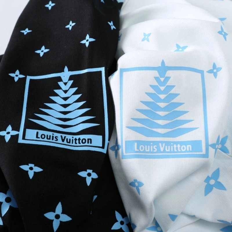 Contemporary Louis Vuitton T-Shirts 136195