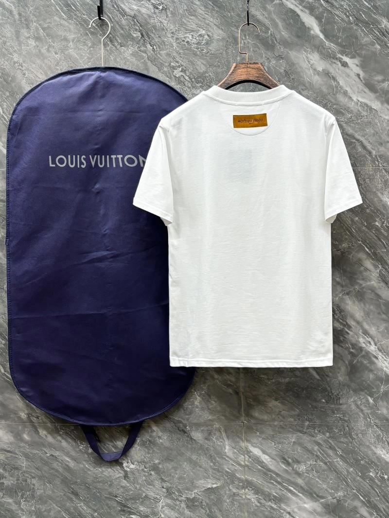 Louis Vuitton T-Shirts Sleek 136191