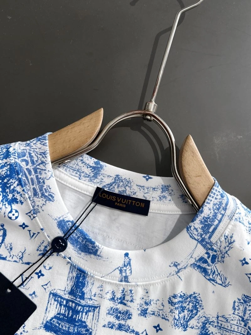 NewStyle Louis Vuitton T-Shirts 136179