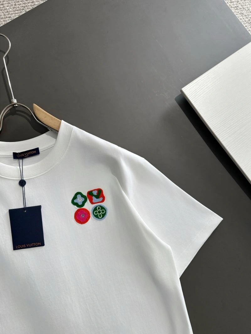 Durable Louis Vuitton T-Shirts 136197