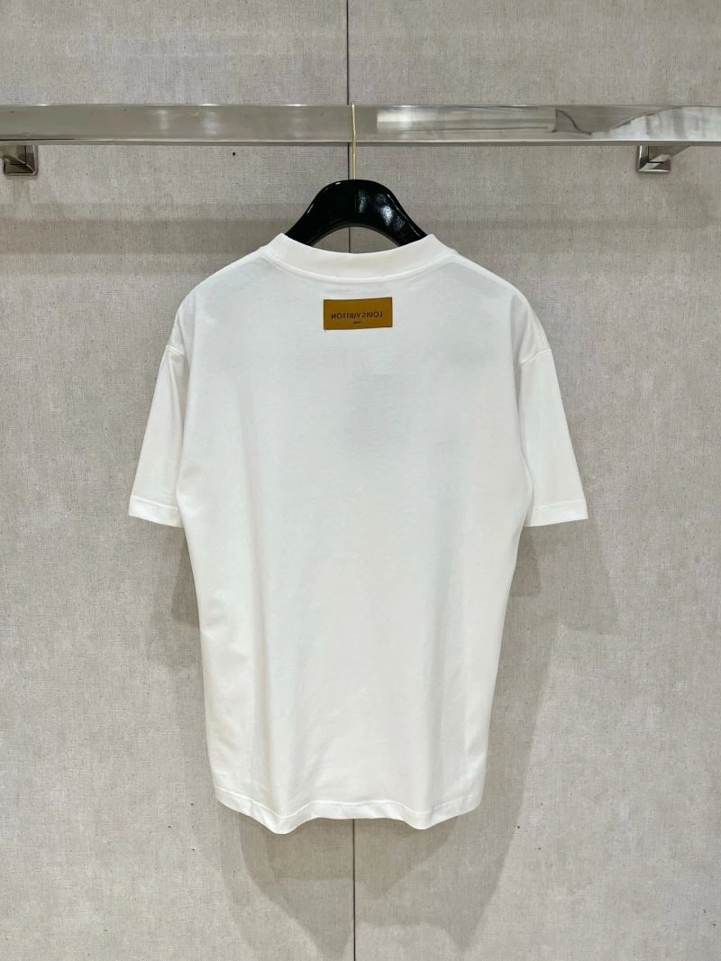 Louis Vuitton T-Shirts UrbanChic 136174