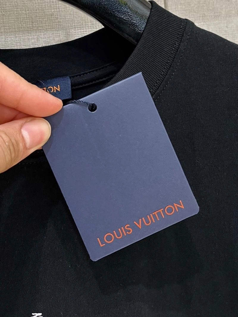 Comfortable Louis Vuitton T-Shirts 136184