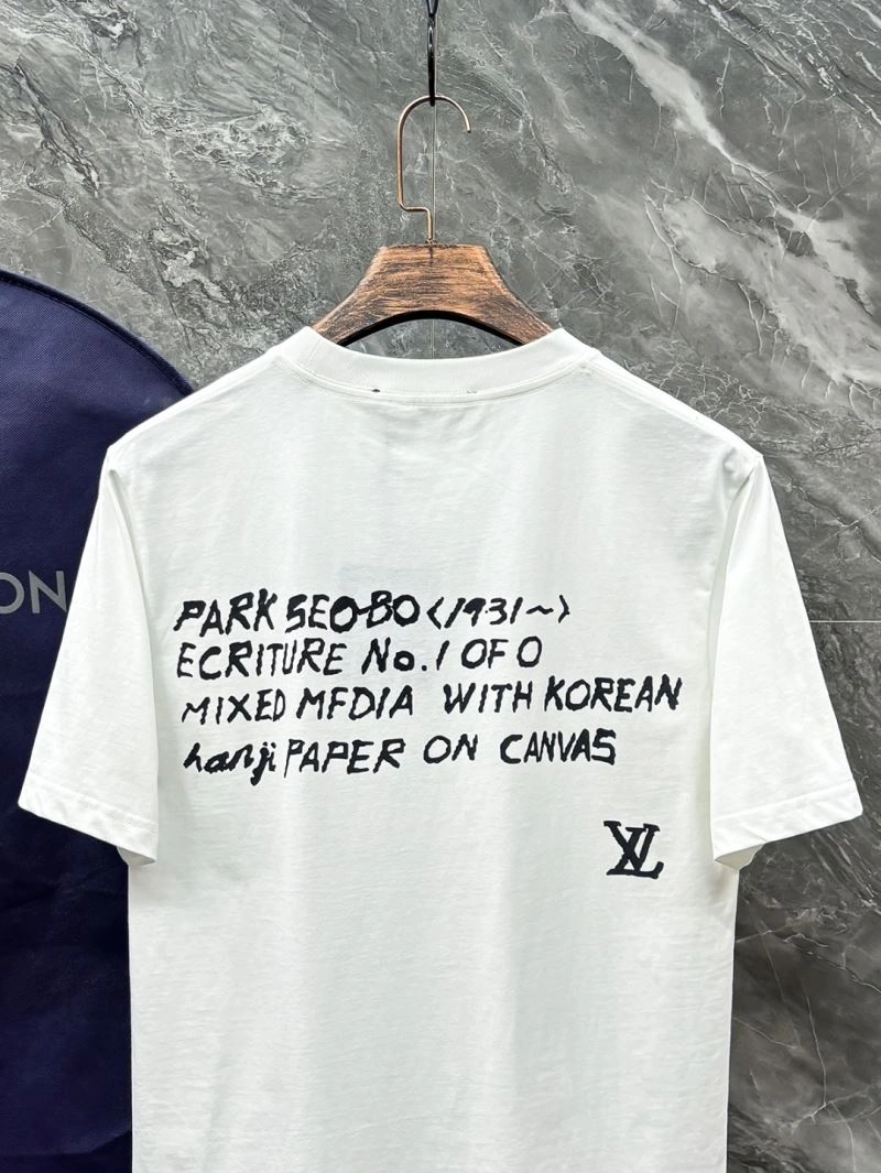 Louis Vuitton T-Shirts Comfortable 136190