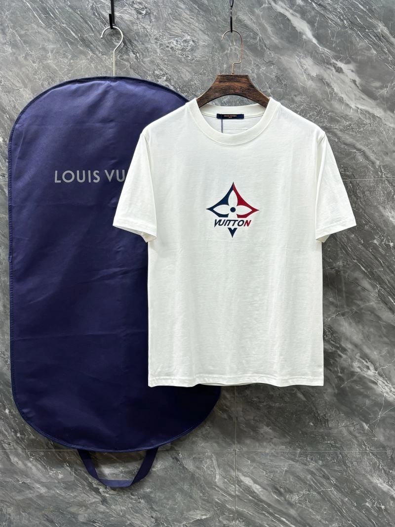 Seasonal Louis Vuitton T-Shirts 136192