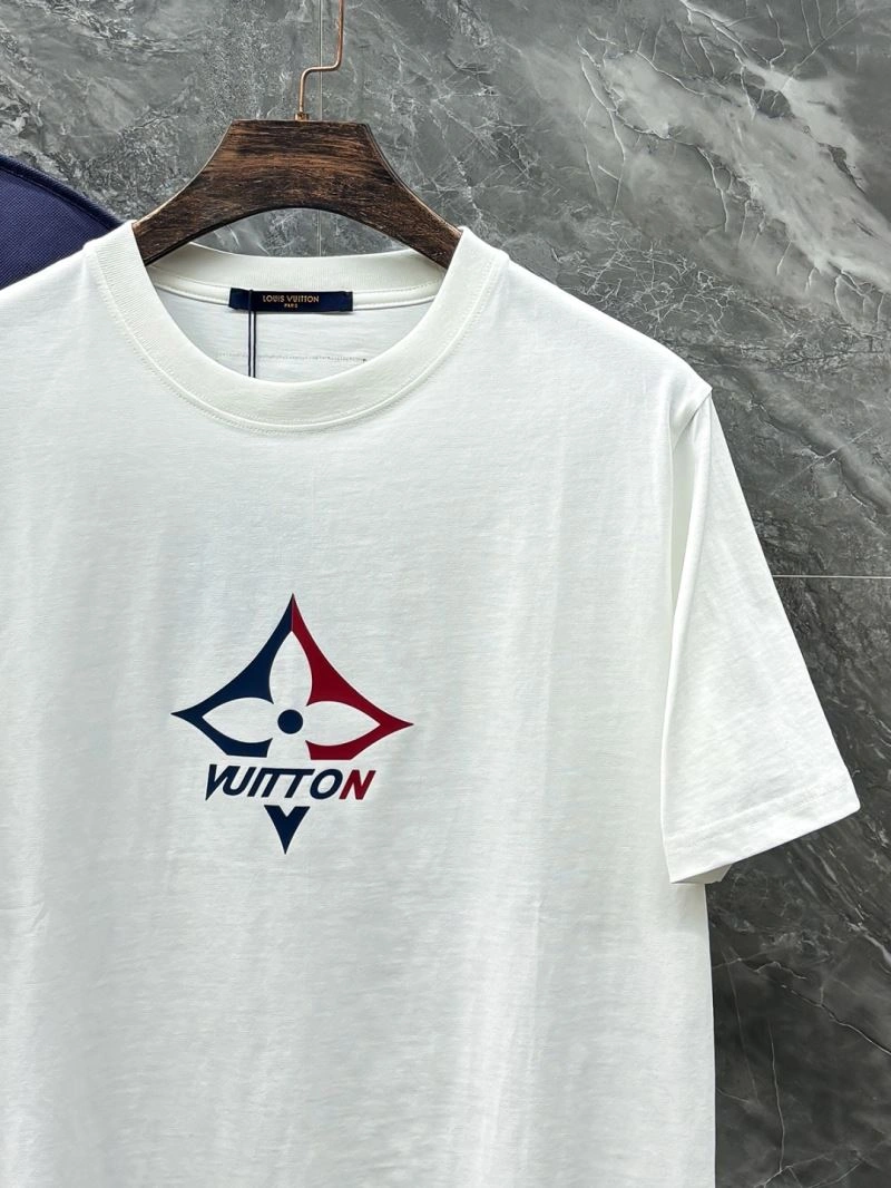 Seasonal Louis Vuitton T-Shirts 136192