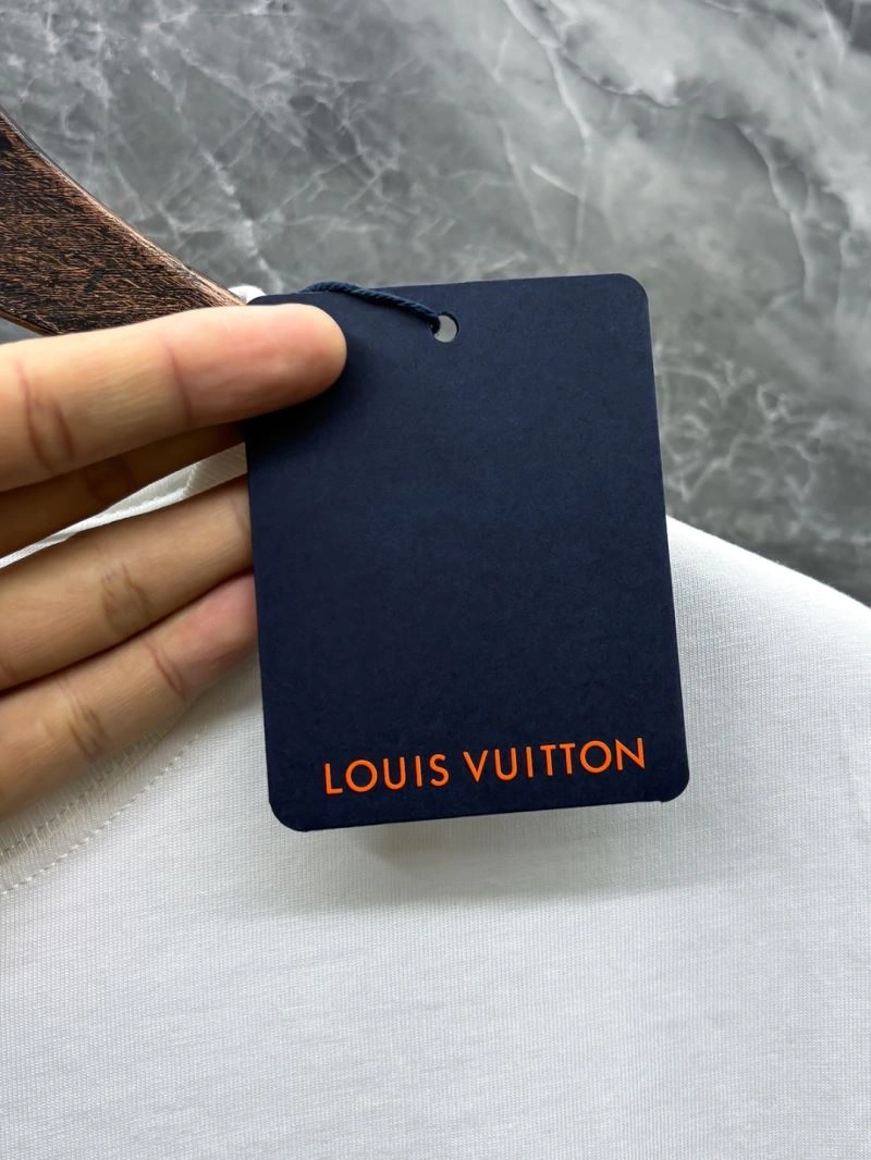 Seasonal Louis Vuitton T-Shirts 136192