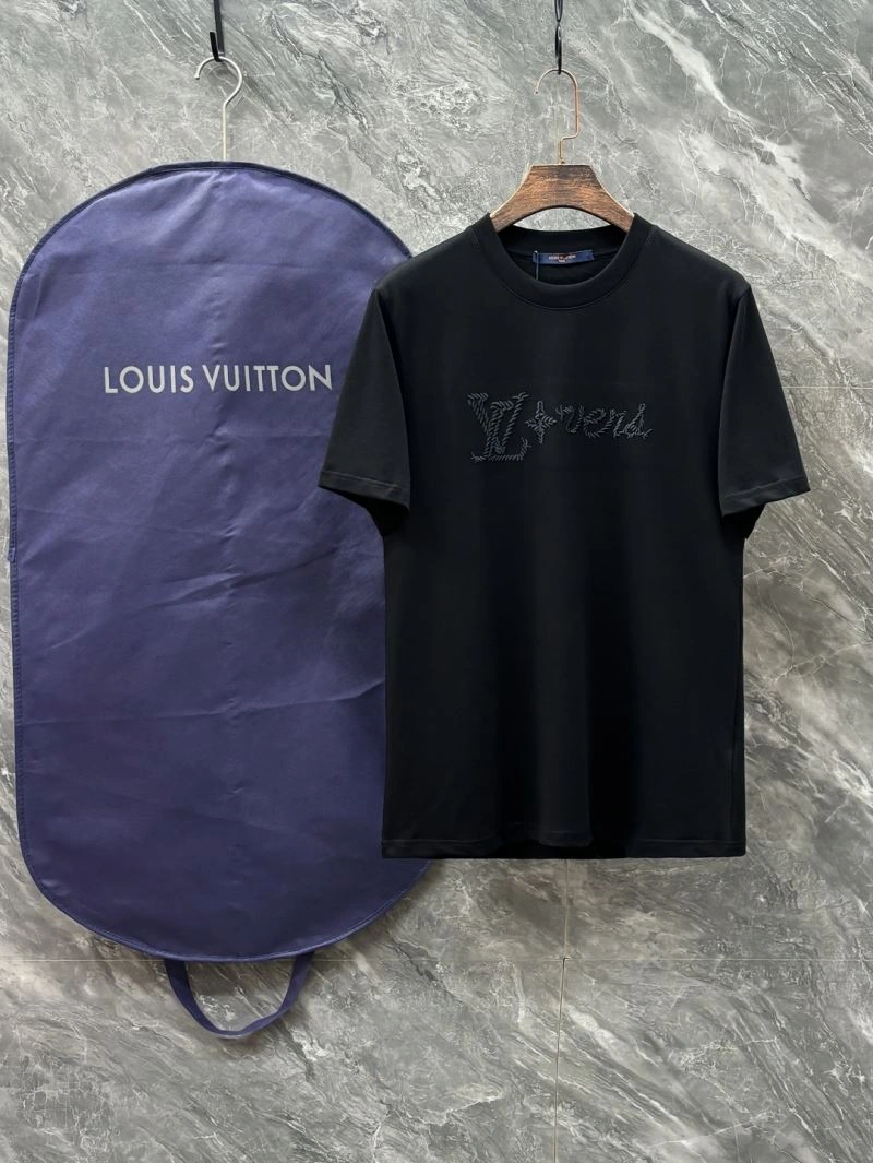 Premium Louis Vuitton T-Shirts 136173
