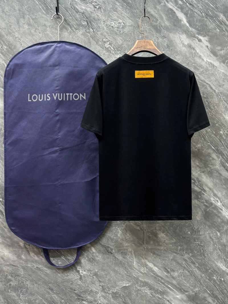 Premium Louis Vuitton T-Shirts 136173