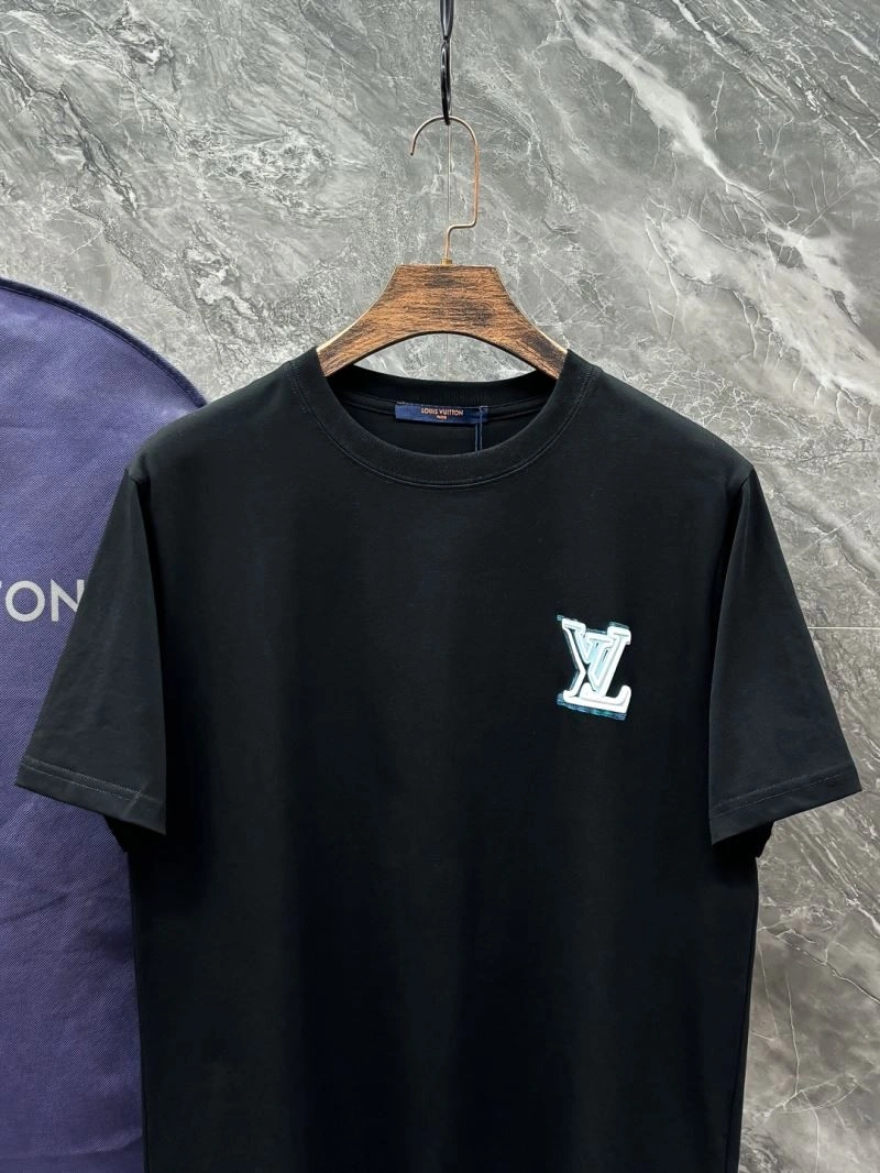 Bright Louis Vuitton T-Shirts 136194