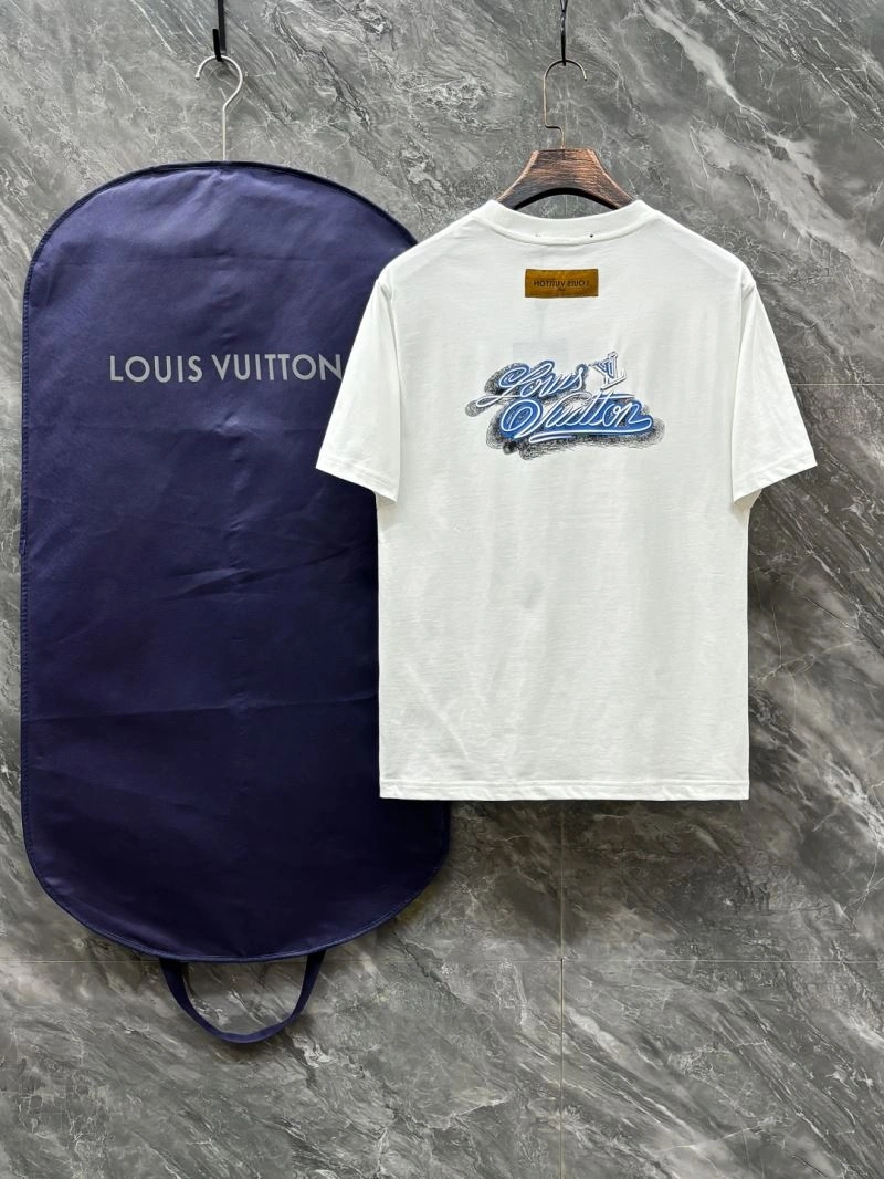 Compact Louis Vuitton T-Shirts 136183
