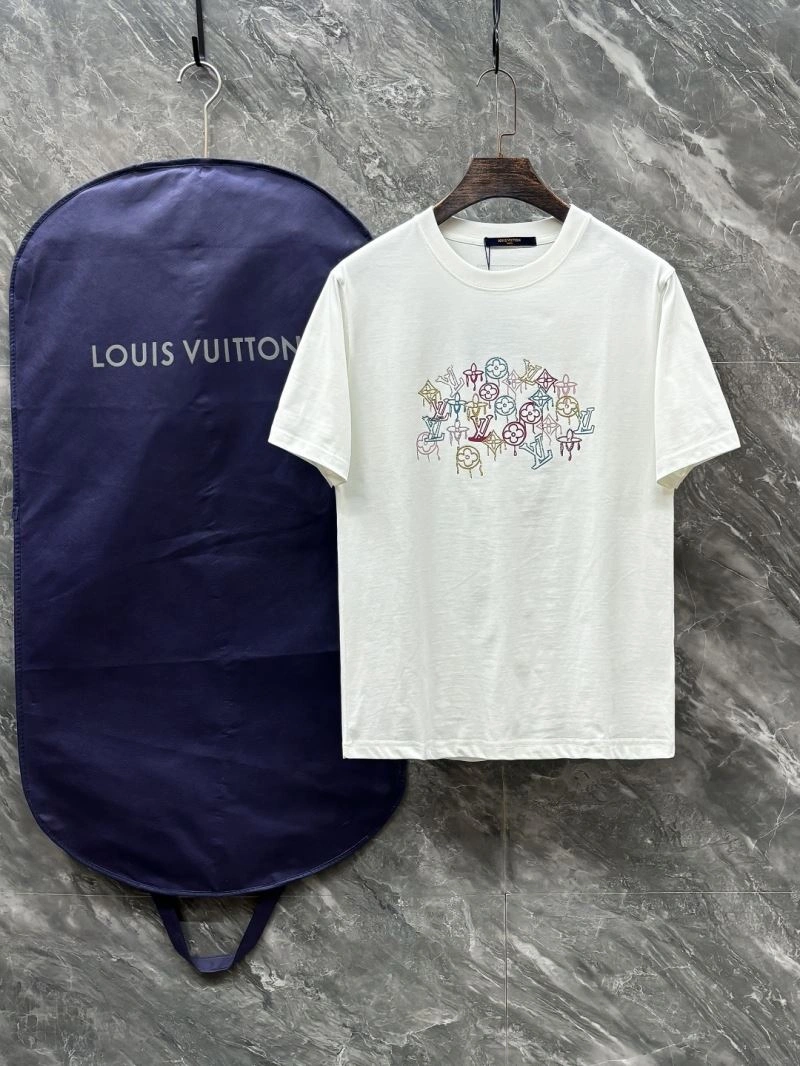 Louis Vuitton T-Shirts Sporty 136178