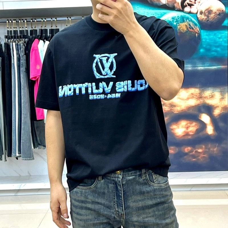 Louis Vuitton T-Shirts Comfortable 136169