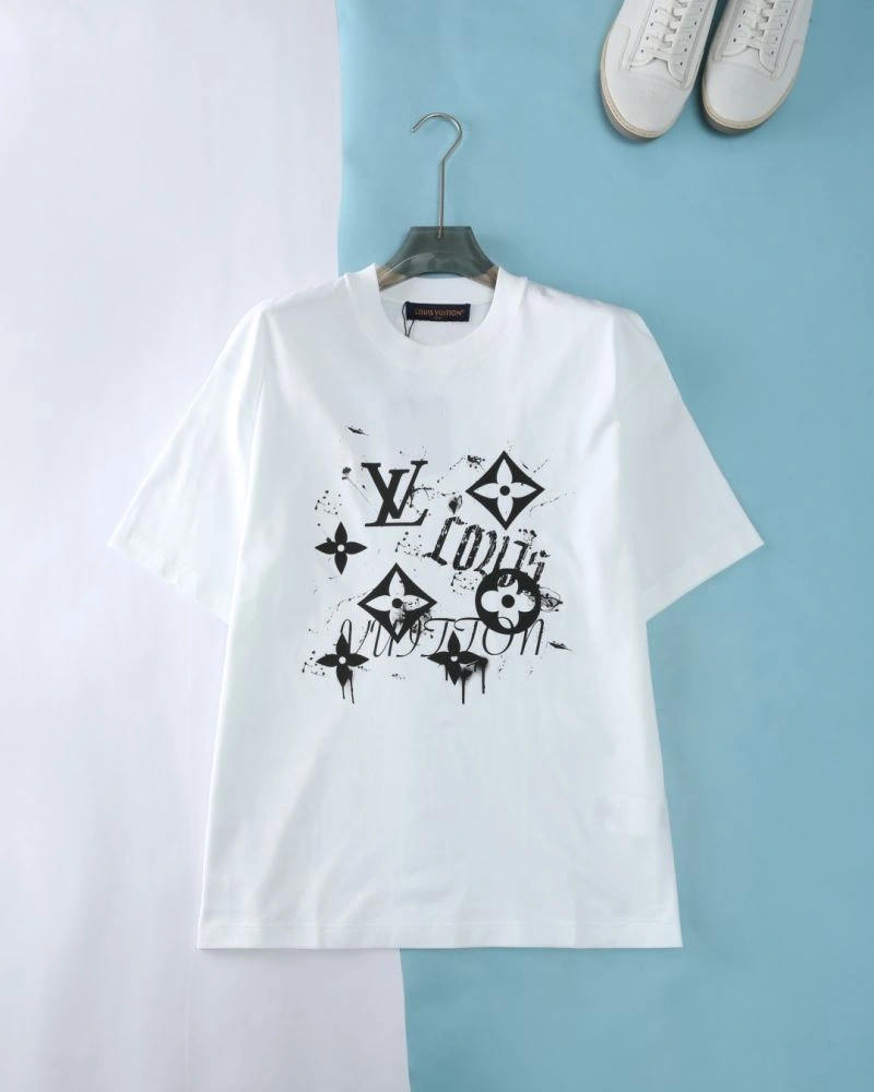 TravelReady Louis Vuitton T-Shirts 136170