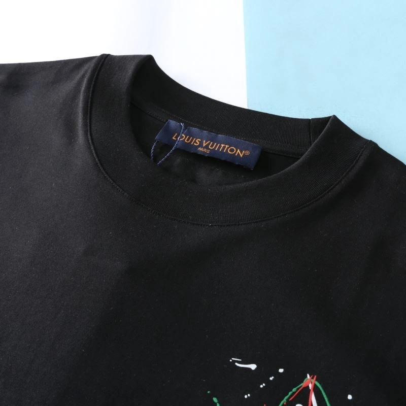 Louis Vuitton T-Shirts Lightweight 136166