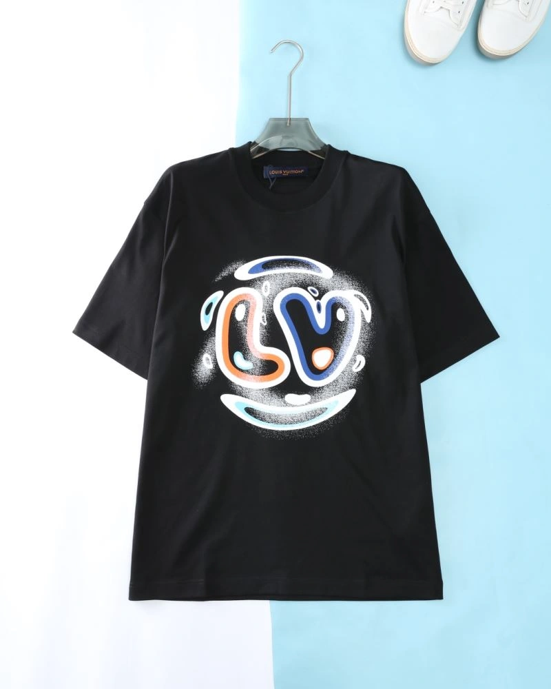Modern Louis Vuitton T-Shirts 136165