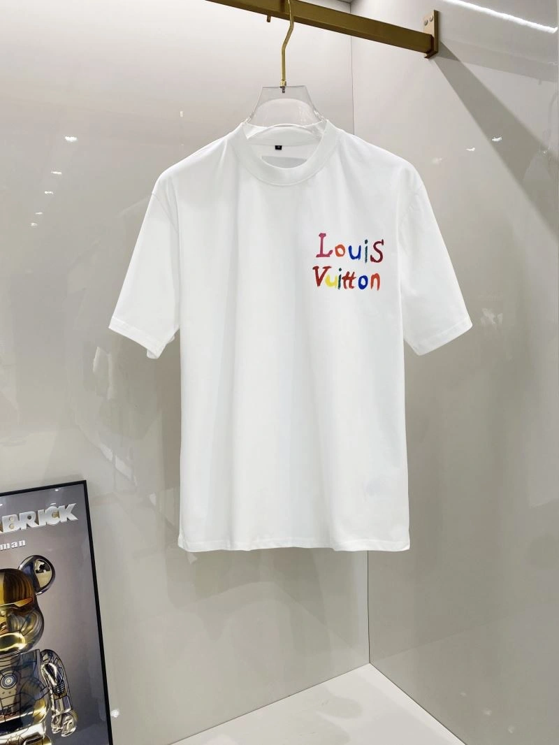 Breathable Louis Vuitton T-Shirts 136157