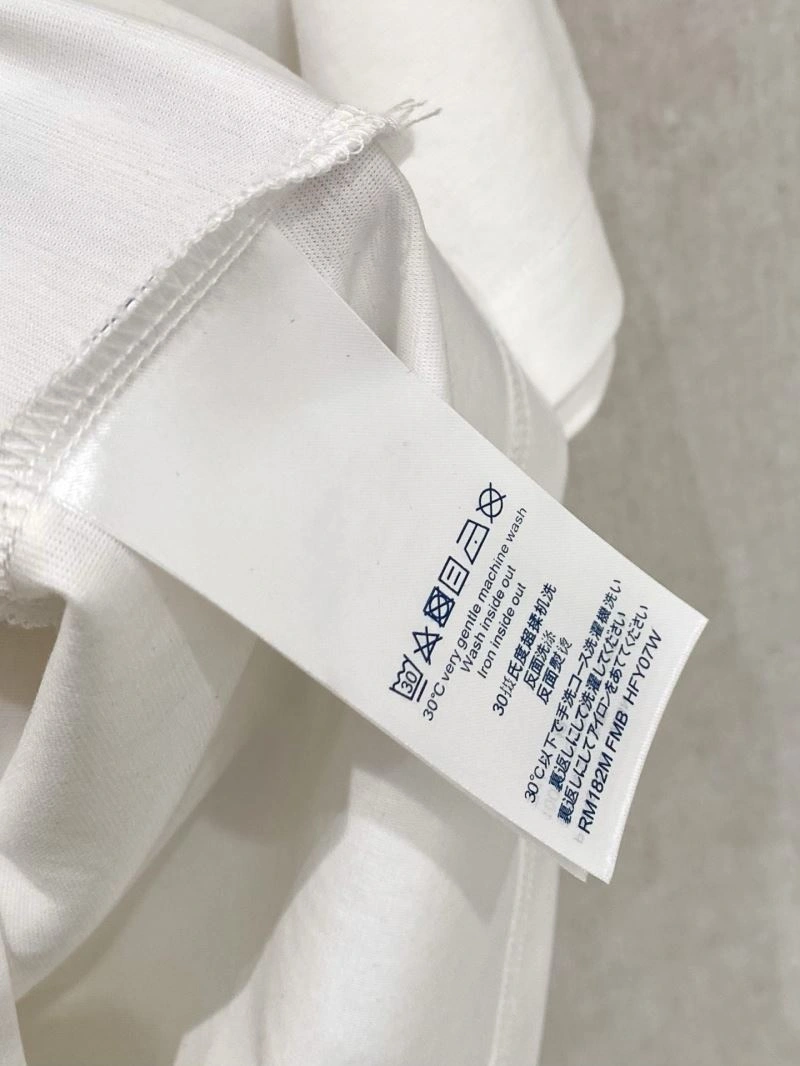 Louis Vuitton T-Shirts Elegant 136149