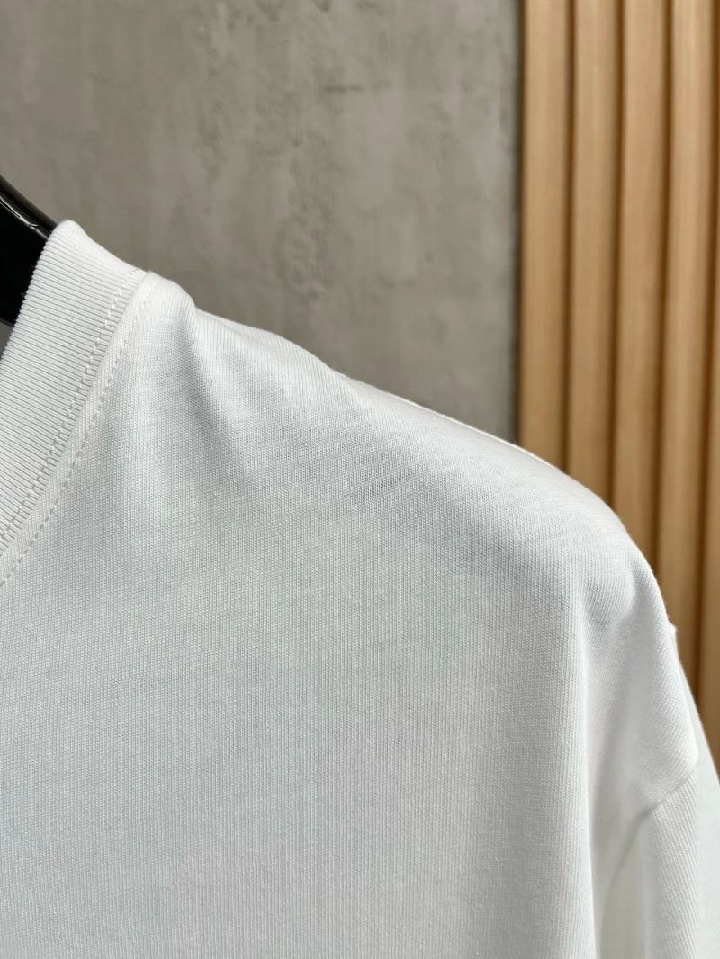 WaterResistant Louis Vuitton T-Shirts 136142