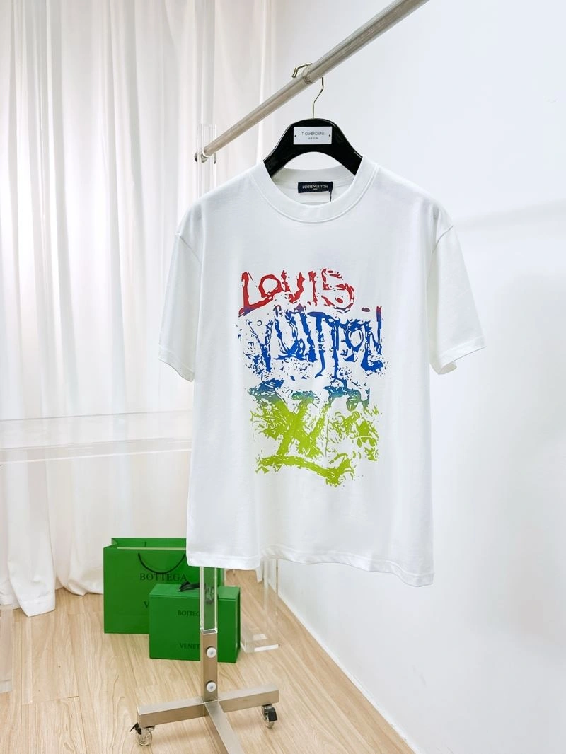 Louis Vuitton T-Shirts Sophisticated 136134