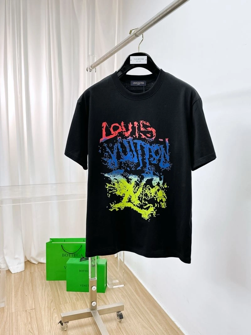 Louis Vuitton T-Shirts Resilient 136138