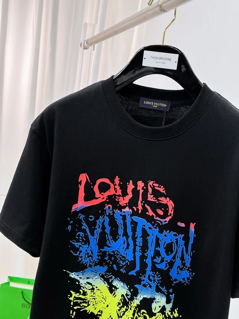 Louis Vuitton T-Shirts Resilient 136138