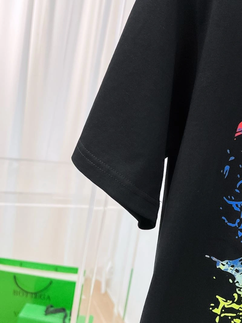 Louis Vuitton T-Shirts Resilient 136138