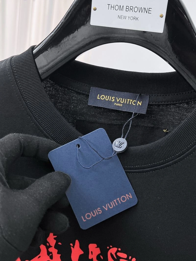 Louis Vuitton T-Shirts Resilient 136138