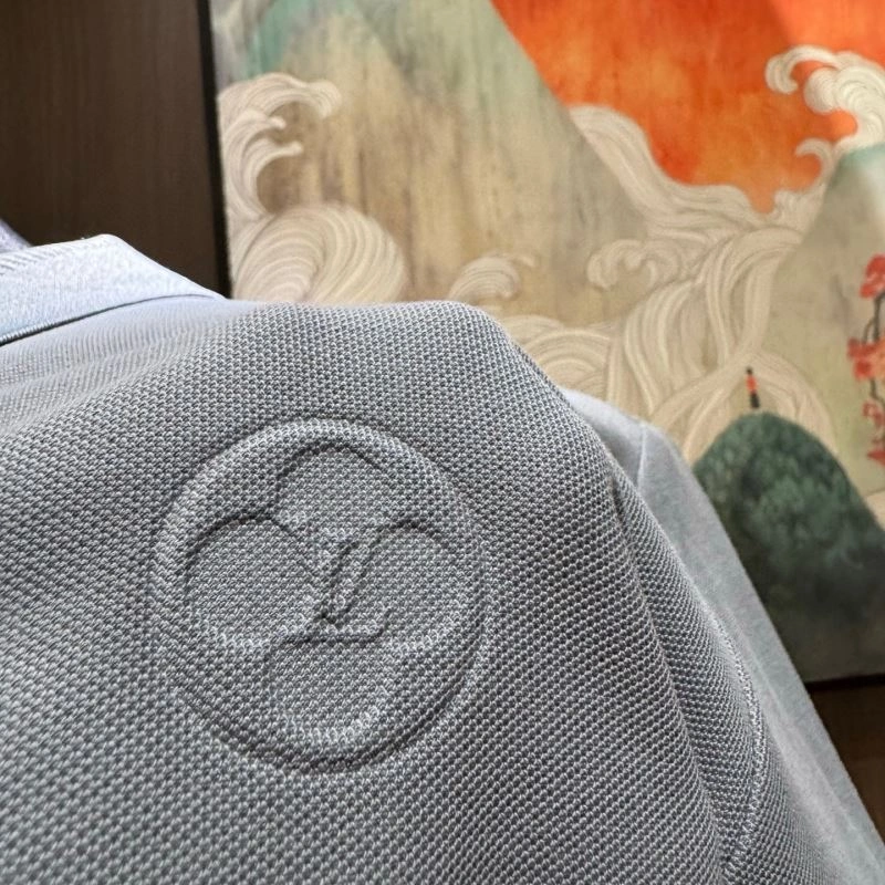 Unique Louis Vuitton T-Shirts 136155