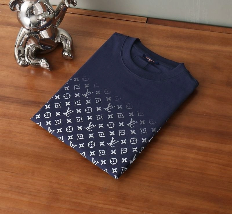 Louis Vuitton T-Shirts Breathable 136141