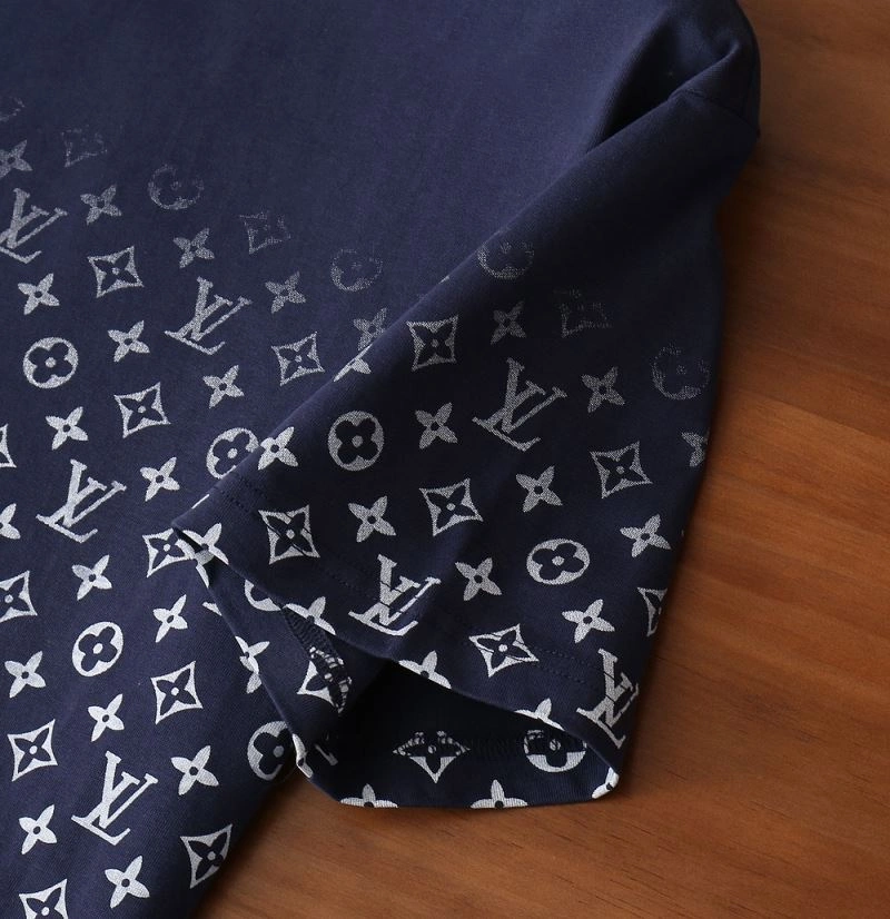 Louis Vuitton T-Shirts Breathable 136141