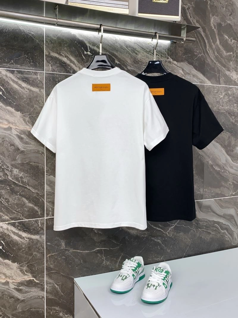 Breathable Louis Vuitton T-Shirts 136150