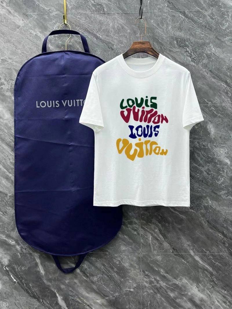 Louis Vuitton T-Shirts WrinkleFree 136148