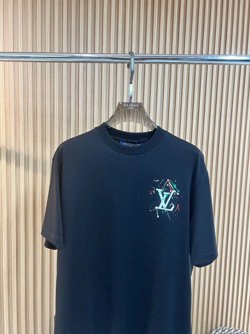 EyeCatching Louis Vuitton T-Shirts 136132