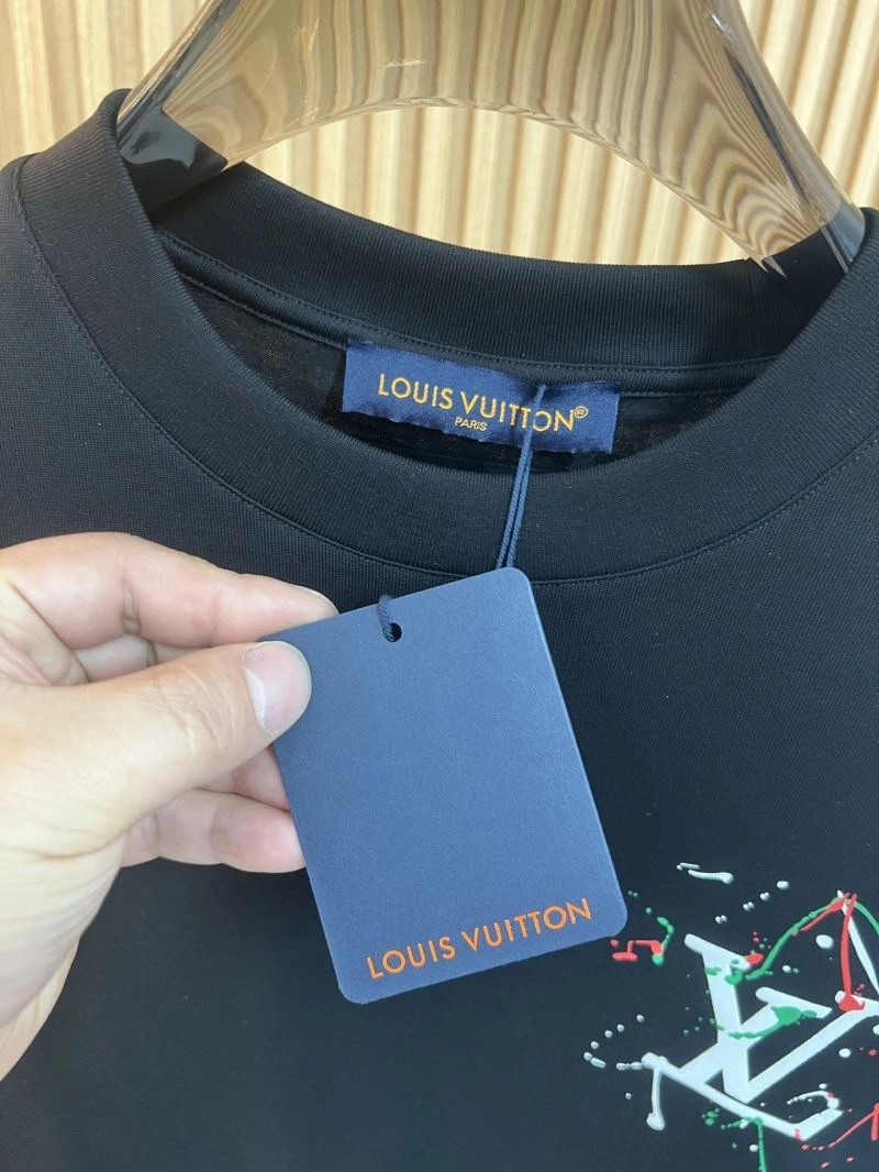 EyeCatching Louis Vuitton T-Shirts 136132