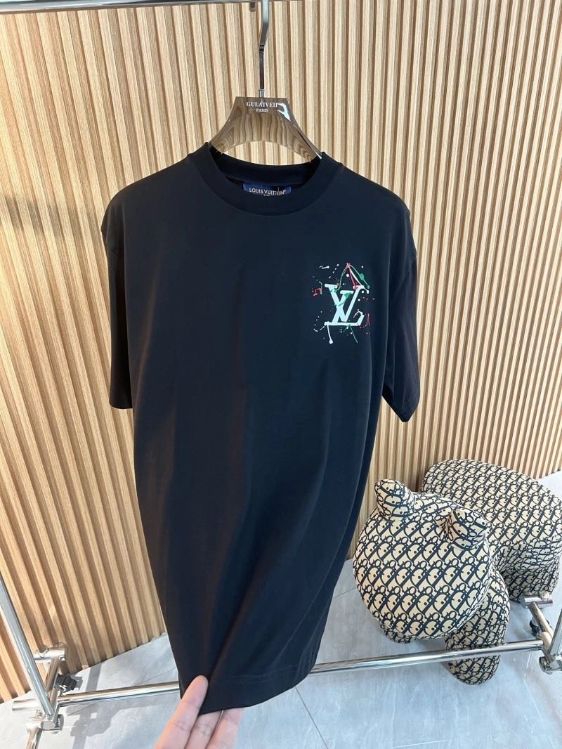 EyeCatching Louis Vuitton T-Shirts 136132