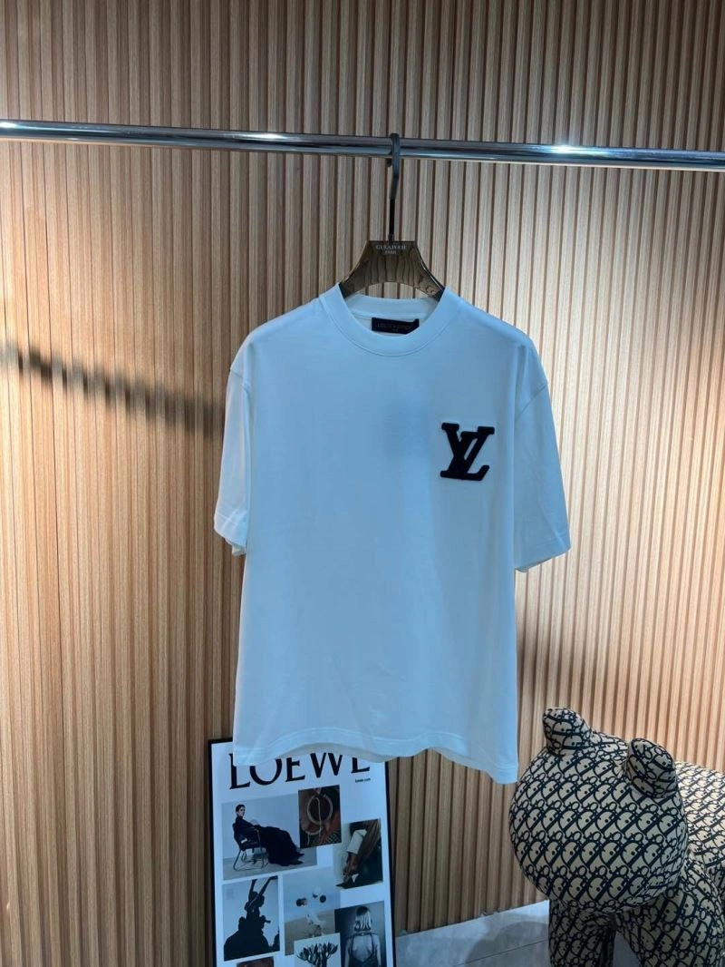Breathable Louis Vuitton T-Shirts 136129