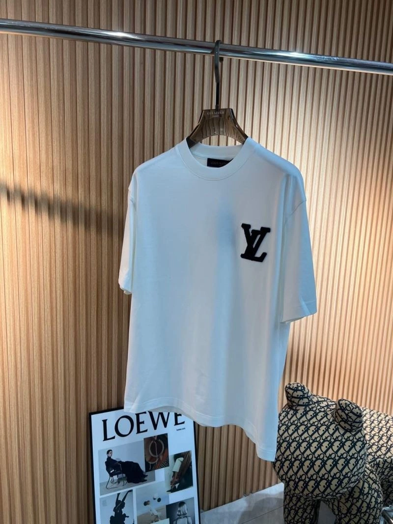 Breathable Louis Vuitton T-Shirts 136129