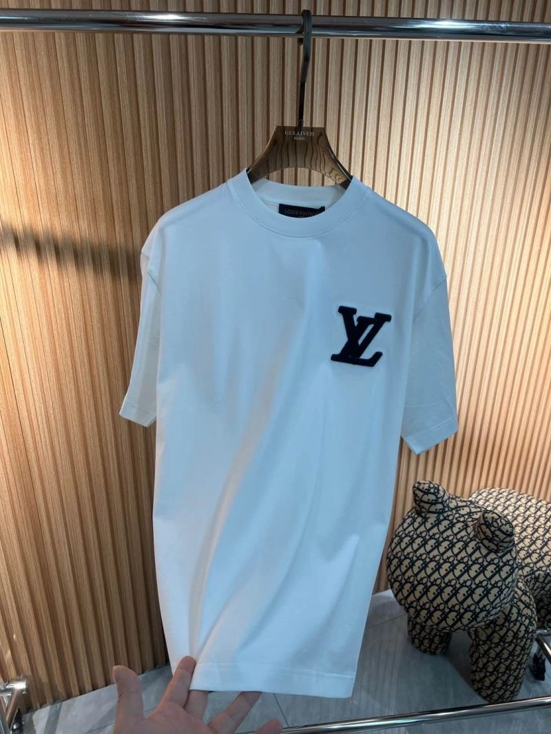 Breathable Louis Vuitton T-Shirts 136129