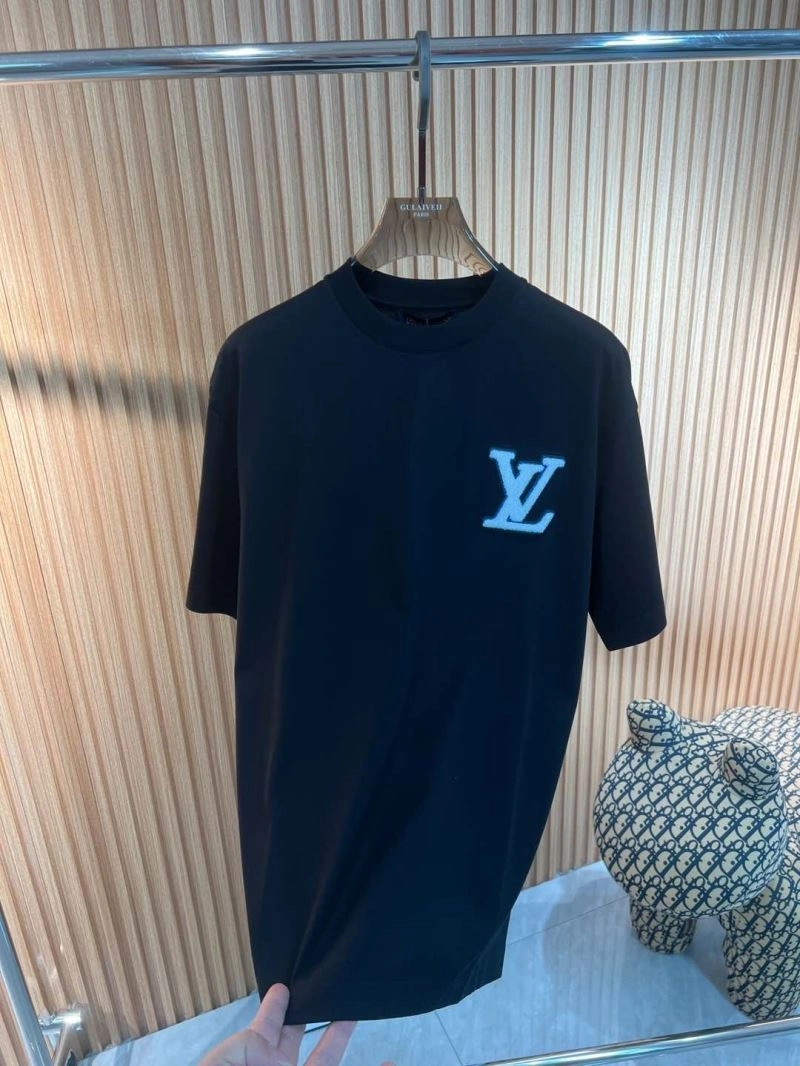 Louis Vuitton T-Shirts Modern 136126