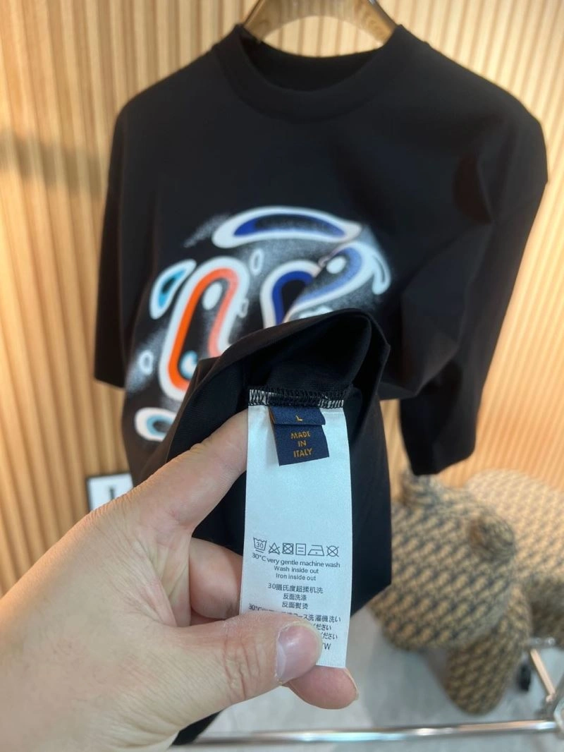Louis Vuitton T-Shirts Upgraded 136143