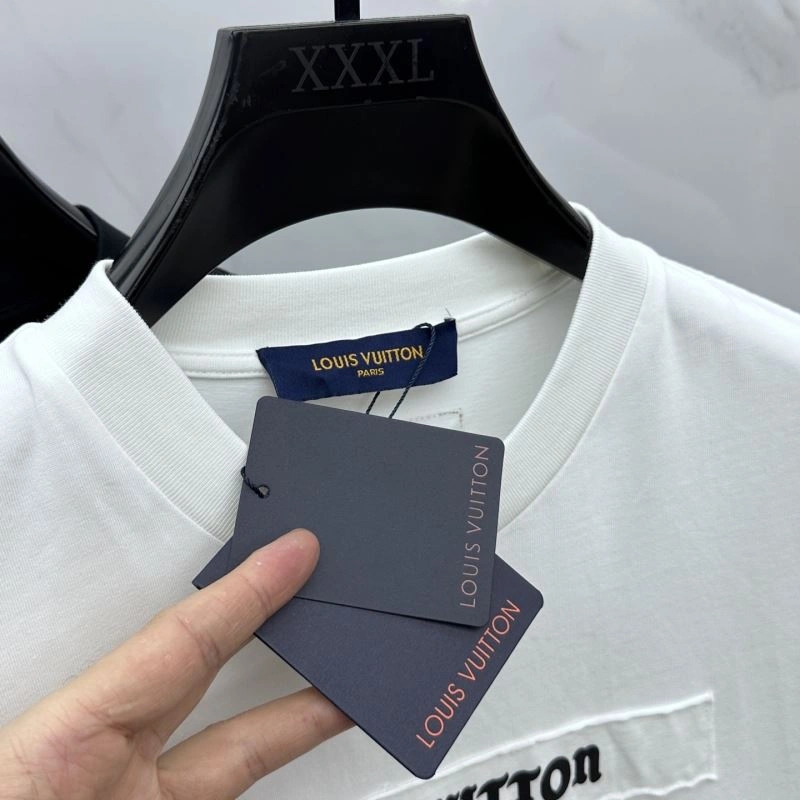 Louis Vuitton T-Shirts Durable 136128