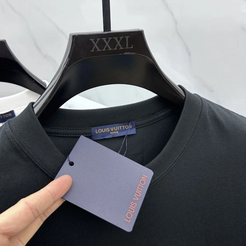 Louis Vuitton T-Shirts WeatherProof 136122