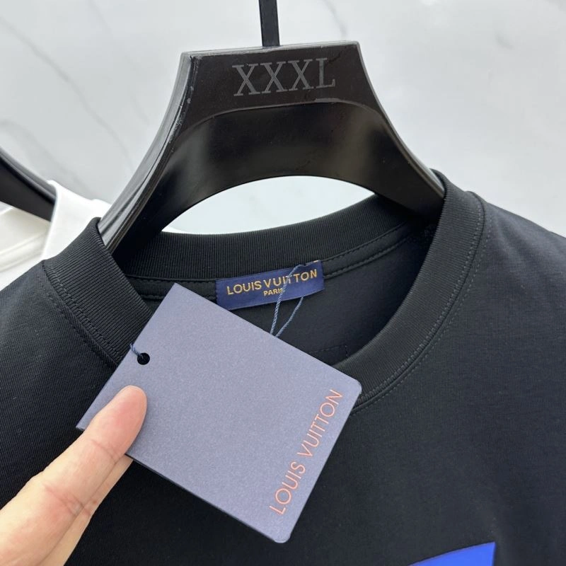 Louis Vuitton T-Shirts Stretchable 136117