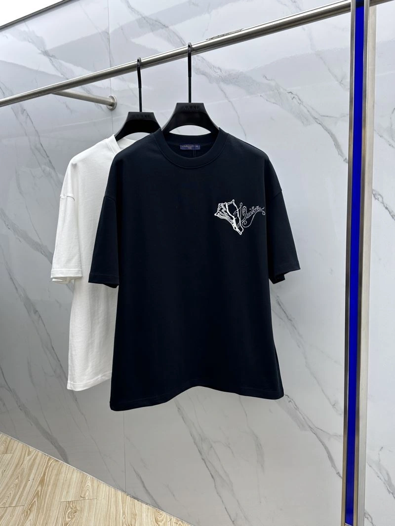 Louis Vuitton T-Shirts Bold 136106