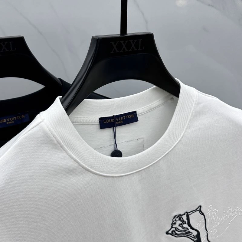 Louis Vuitton T-Shirts Durable 136105