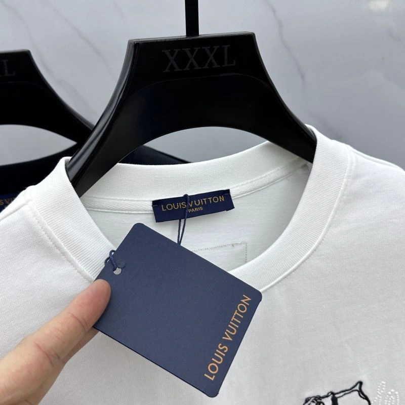 Louis Vuitton T-Shirts Durable 136105