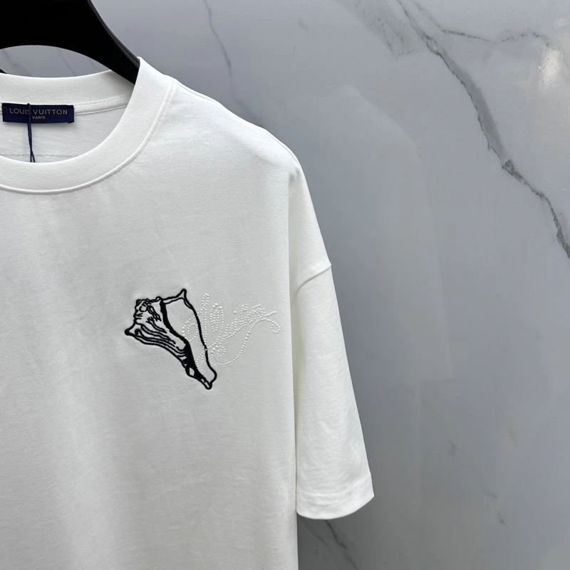 Louis Vuitton T-Shirts Durable 136105